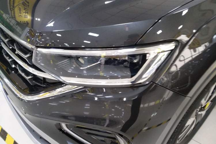 Used Volkswagen Tayron 2023 330TSI Two-Wheel-Drive Luxury Plus Advanced Version Left Front Headlight