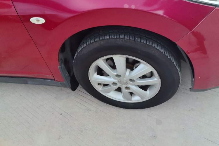 Used Nissan Tiida 2008 1.6L Automatic Smart Version Right Front Wheel Hub