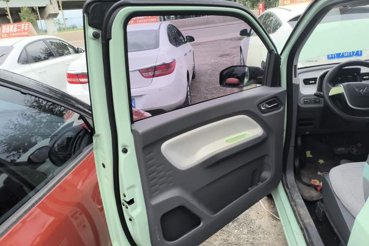 Used Wuling Hongguang MINIEV 2021 Macaron Fashion Model Lithium Iron Phosphate