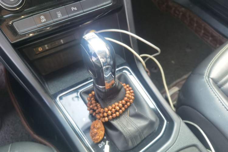 Used Volkswagen Touran 2018 Volkswagen Touran L 280TSI DSG Comfort Edition 7 Seats China V Emission Standard Gear Lever