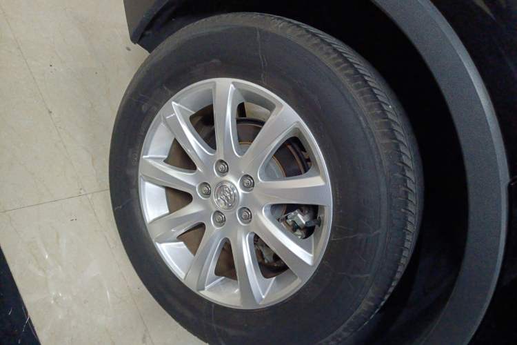 Used Buick Envision 2021 532T Two-Wheel-Drive Elite Version Right Rear Wheel Hub