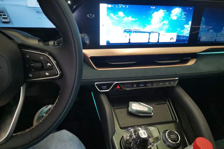 Used Geely Auto Monjaro L 2021 2.0TD DCT EVO Two-Wheel Drive Smart Luxury Version Audio And AC Panel