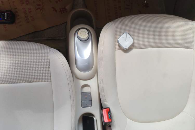 Used Wuling Hongguang MINIEV 2025 Four-Door Version Zhenxiang+ Edition Gear Lever