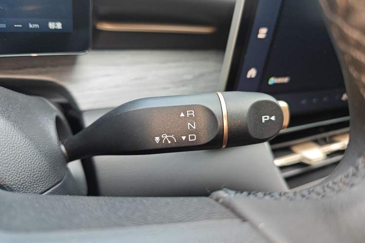 Used Wuling Xingguang S 2024 130 km Flagship Version Gear Lever