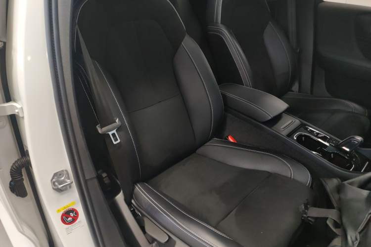 Used Volvo XC40 2021 T4 Four-Wheel Drive Smart & Sporty Edition Right Front Seat