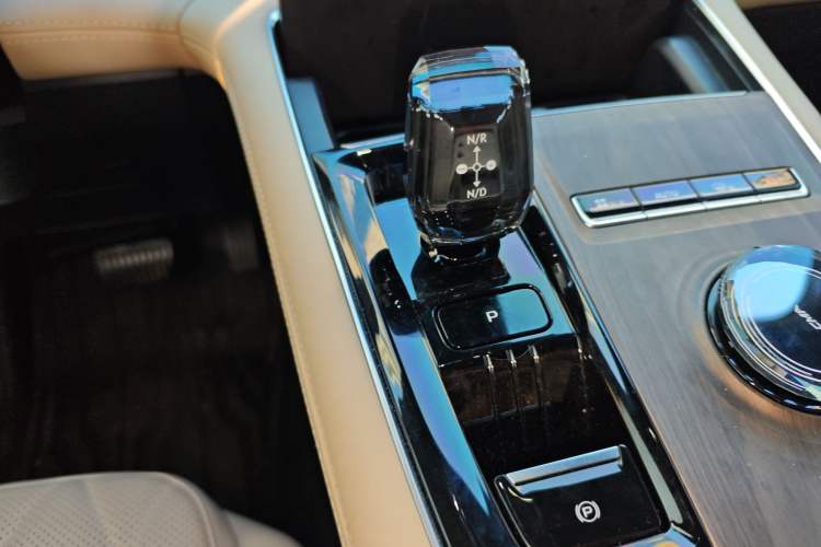 Used Geely Auto Monjaro L 2025 Dongfang Yao 2.0TD Automatic Lanxing Edition