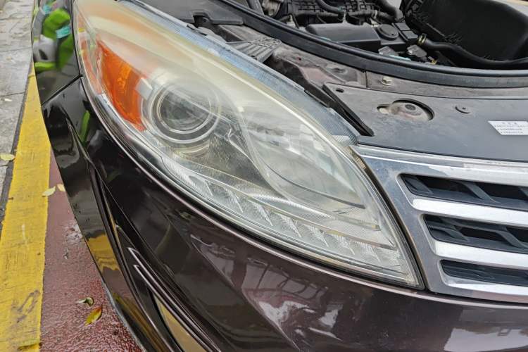 Used GAC Trumpchi GS5 2013 1.8T Automatic Two-Wheel Drive Luxury Edition Right Front Headlight