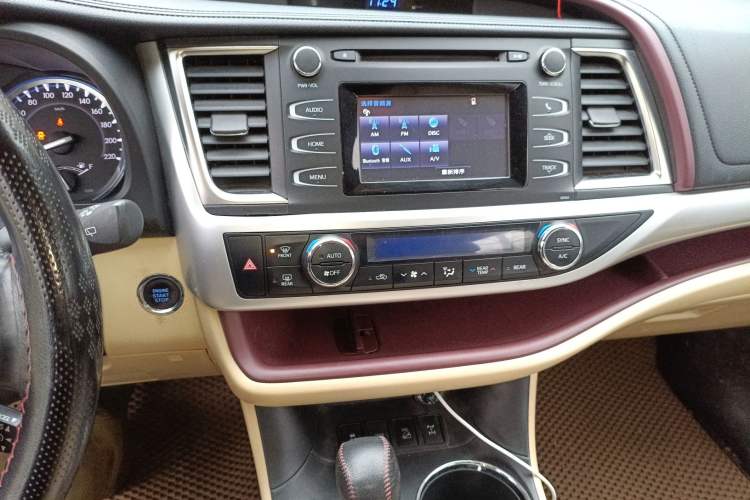 Used Toyota Highlander 2017 2.0T Four-Wheel Drive Luxury Edition 7 Seats
