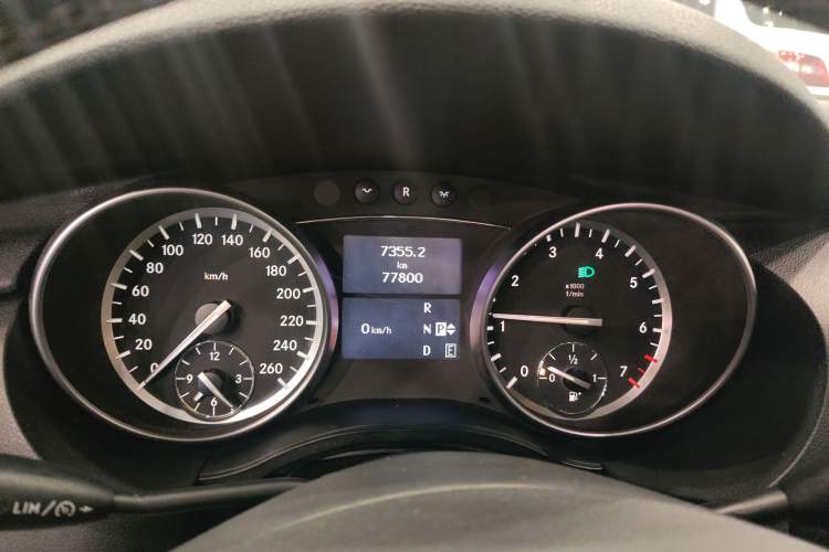 Used Mercedes-Benz R-Class 2017 R 320 4MATIC Business Edition Prestige Model