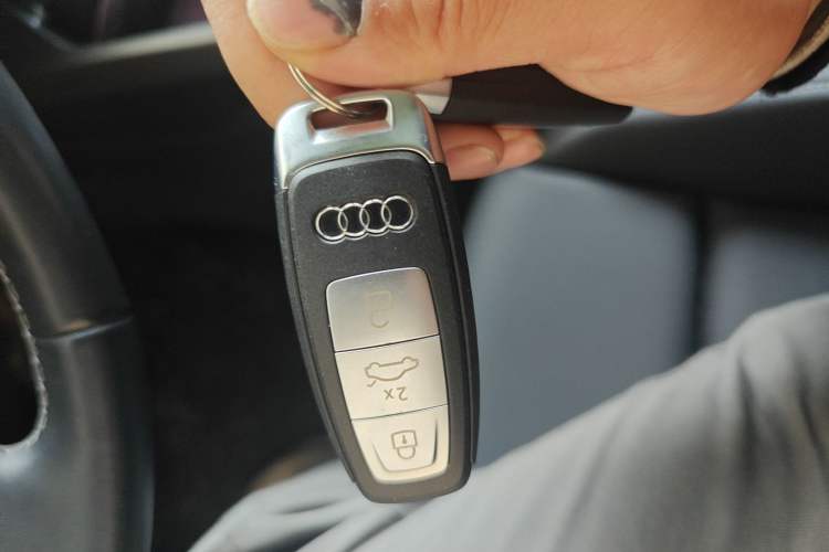Used Audi A3 2024 Sportback 35 TFSI Fashionable Sports Model Vehicle Key