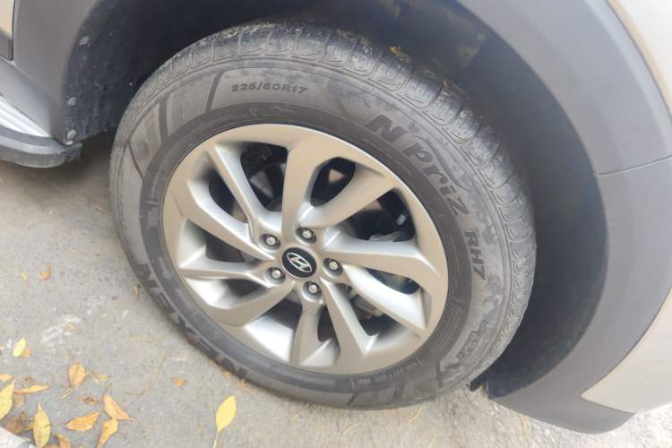 Used Hyundai Tucson 2015 1.6T Dual-Clutch Two-Wheel-Drive Smart Model
