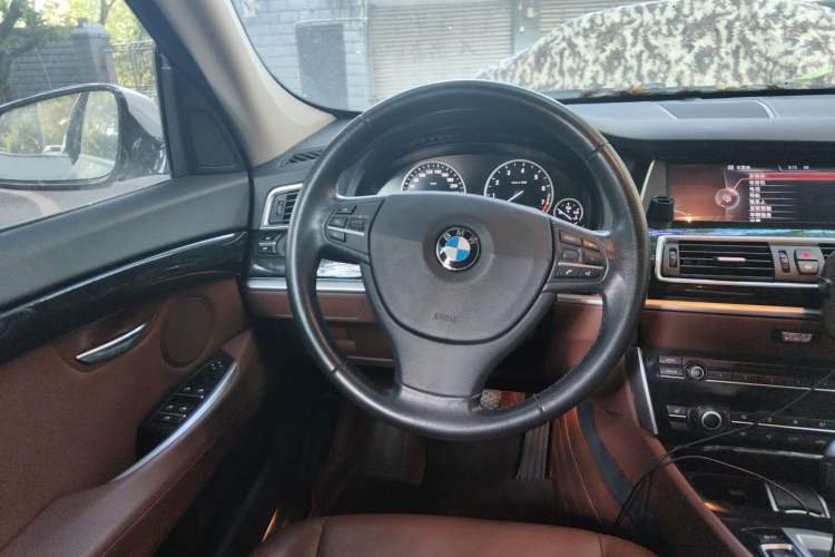 Used BMW 5 Series GT 2015 528i Leading Model Steering Wheel