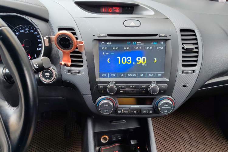 Used Kia K3S 2014 1.6L Automatic DLX Audio And AC Panel