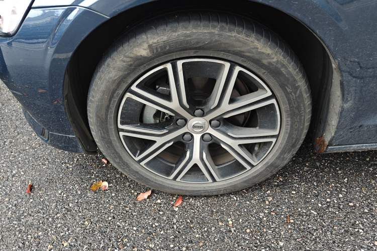 Used Volvo S60 2023 B4 Zhiyi Luxury Edition
