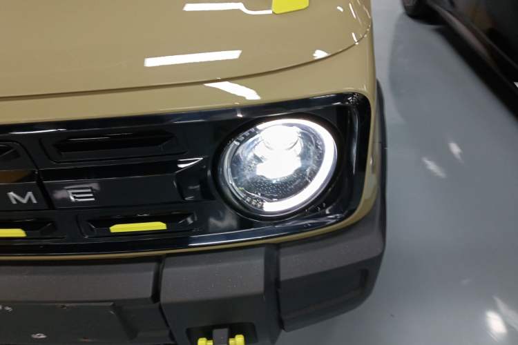 Used Geely Galaxy Panda 2025 210km Panda Rider Left Front Headlight