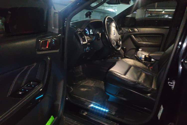 Used Ford Everest 2017 2.0T Gasoline Automatic 4x4 Flagship Edition 7 Seats