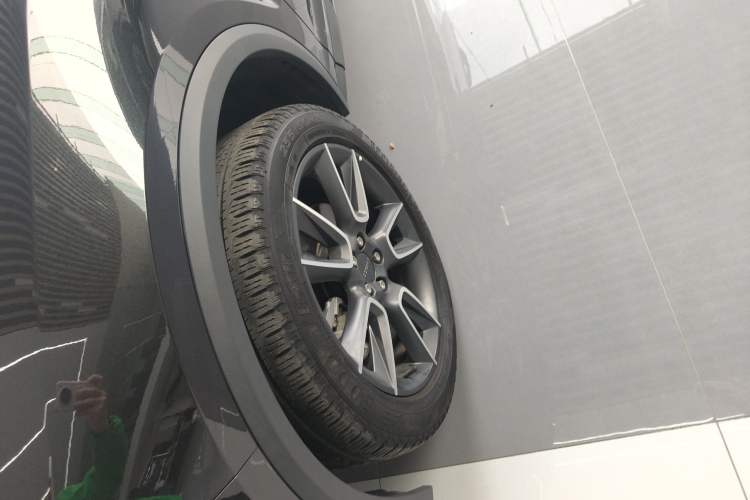 Used Lynk & Co 01 2024 2.0TD Two-Wheel Drive Global Pro Left Front Wheel Hub