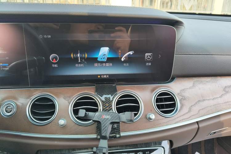 Used Mercedes-Benz E-Class 2018 Facelift E 200 L Audio And AC Panel