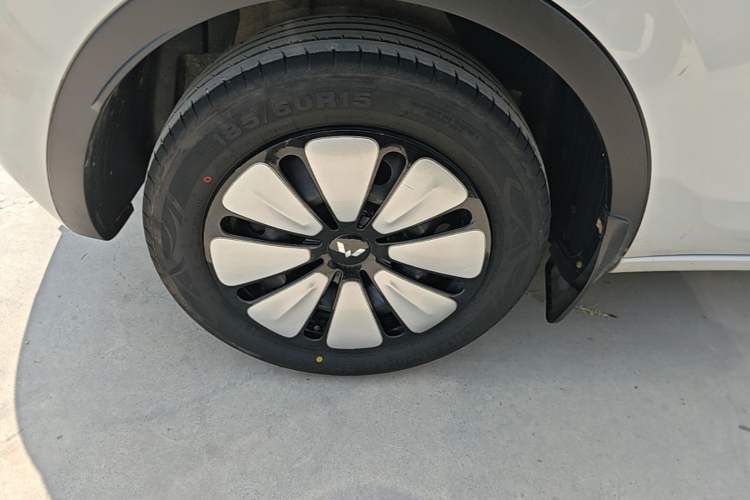 Used Wuling Bingo 2024 333 km Enjoyment Version
