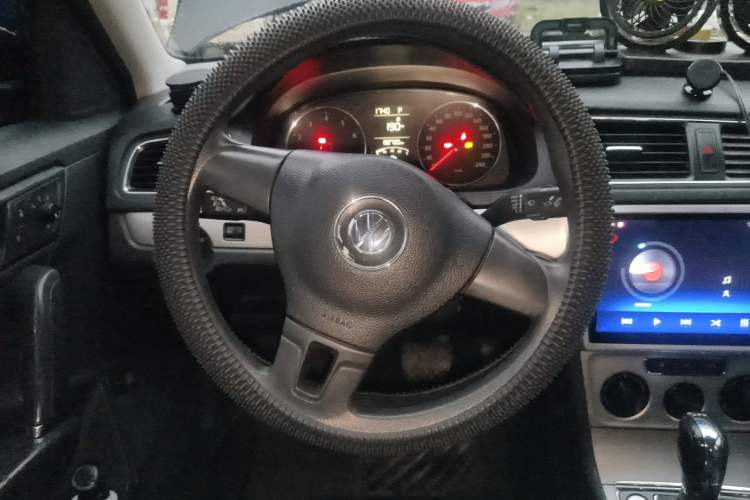 Used Volkswagen Lavida 2013 Revised Version 1.4 TSI DSG Comfort Edition Steering Wheel