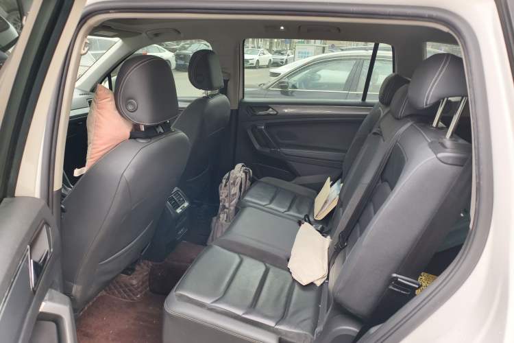 Used Volkswagen Tiguan L 2021 380TSI Automatic All-Wheel Drive R-Line Flagship 7-Seater