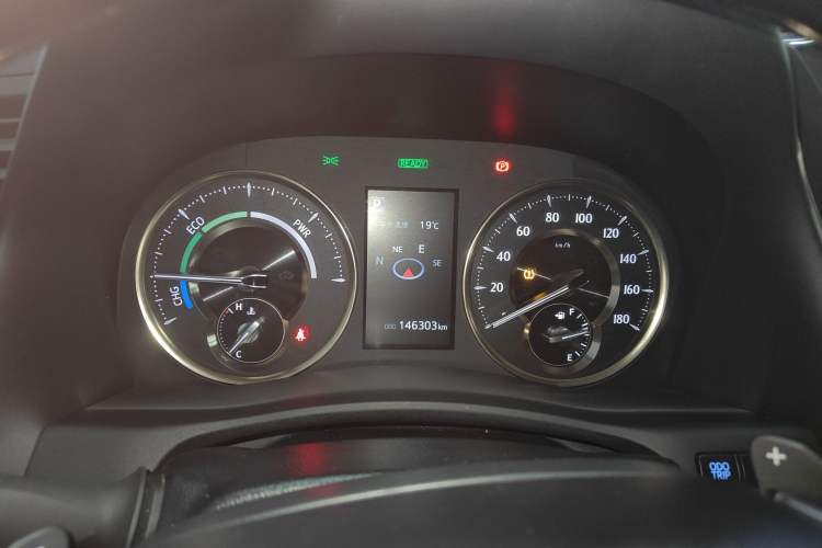 Used Toyota Vellfire 2021 Crown Dual-Engine 2.5L HV Supreme Edition Instrument Cluster
