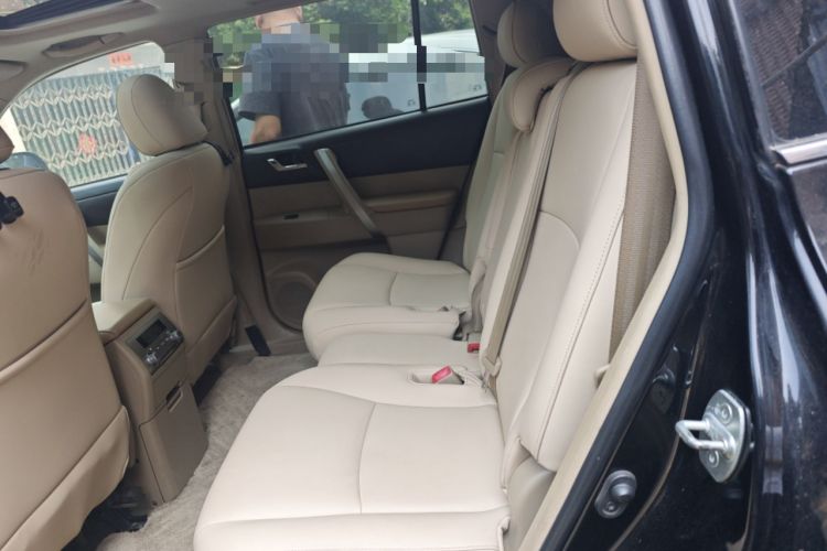 Used Toyota Highlander 2012 2.7L Two-Wheel Drive 7-Seater Luxury Edition