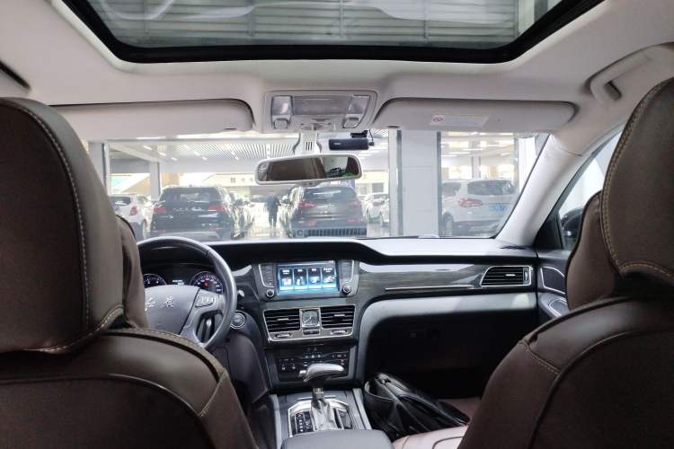 Used Hongqi H7 2017 1.8T Tech Model Headliner