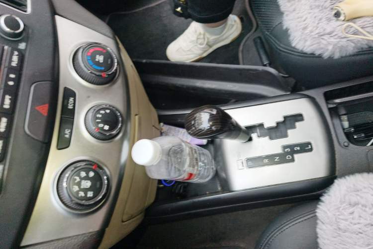 Used Hyundai Celesta 2011 1.6L Automatic Comfort Edition Gear Lever