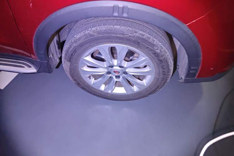 Used Roewe RX5 2016 20T Two-Wheel Drive Automatic Flagship Edition Right Front Wheel Hub