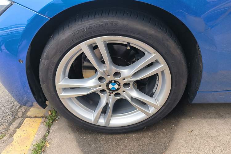 Used BMW 3 Series 2018 320Li Leading Model M Sport Package Exterior 4