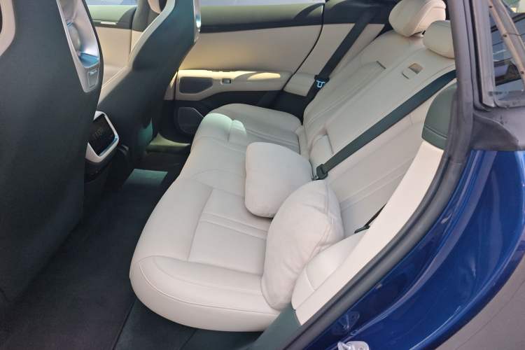 Used Xiaomi Auto YU7 2025 Ultra-Long Range High-Performance All-Wheel-Drive Max Edition
