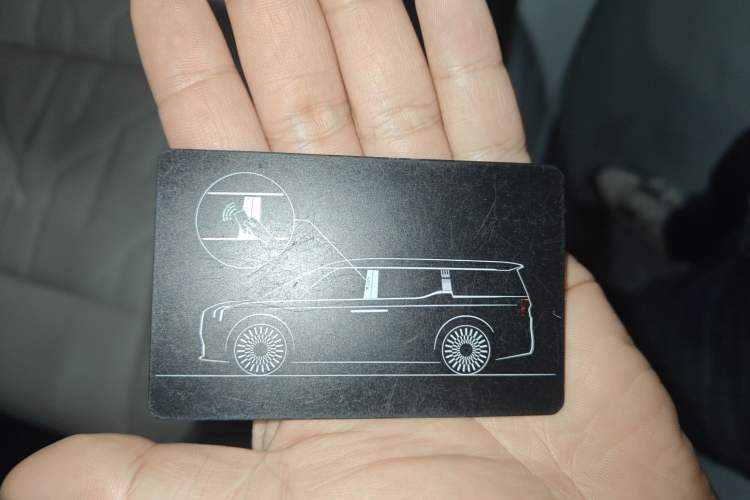 Used Zeekr 009 2024 Six-Seat Executive Version 4WD 108 kWh
