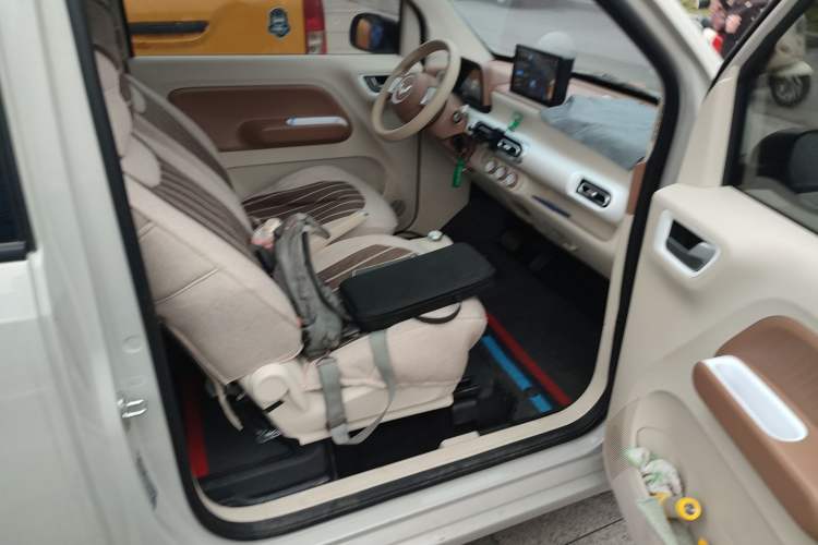 Used Wuling Hongguang MINIEV 2024 3rd Generation 215km Youth Edition
