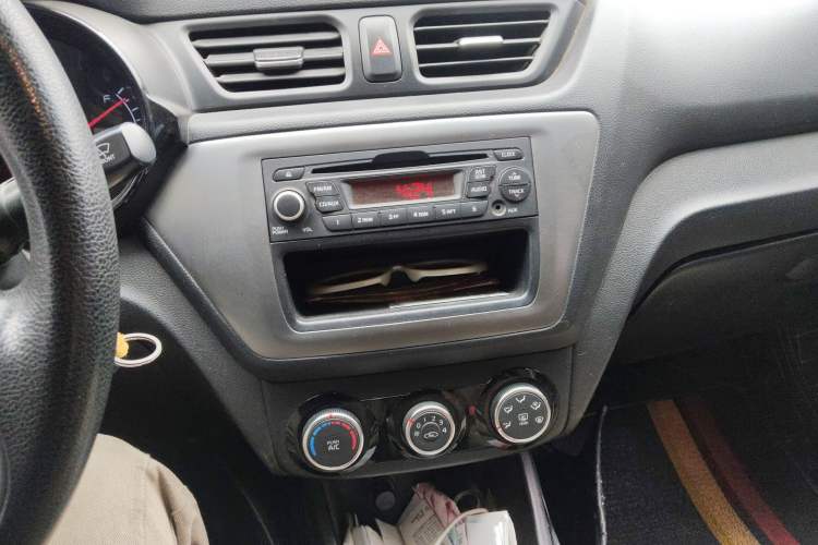 Used Kia K2 2015 Sedan 1.4L MT GLS
