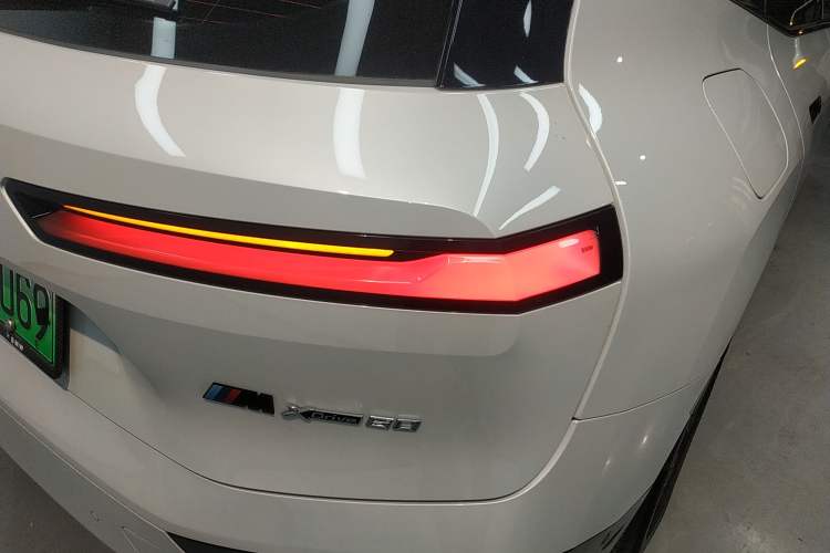 Used BMW iX 2022 xDrive40
