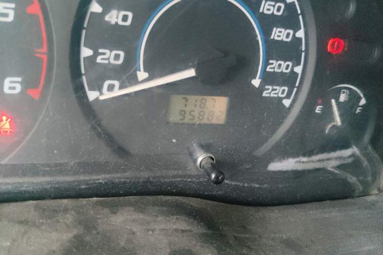 Used JMC Transit 2019 2.8T Commercial Version Long Wheelbase Mid-Roof 6-Seater Rear Single Tire China VI Emission Standard – JX493