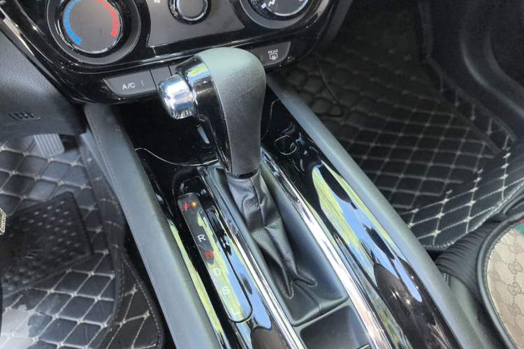 Used Honda Vezel 2022 1.5L CVT Phantom Night Pioneer Edition Gear Lever