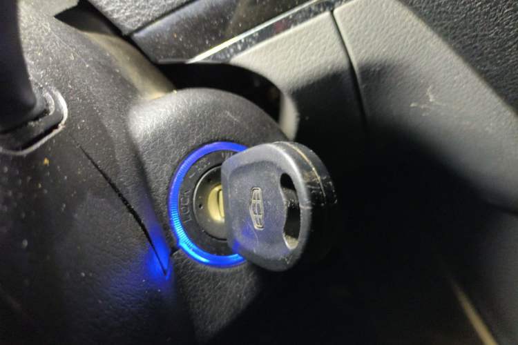 Used Geely Auto Classic Emgrand 2013 Sedan 1.5L Manual Entry-Level Model
