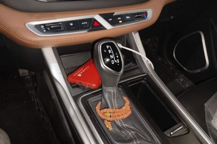 Used Geely Auto Vision X6 2018 1.4T CVT 4G Connected Flagship Edition Gear Lever