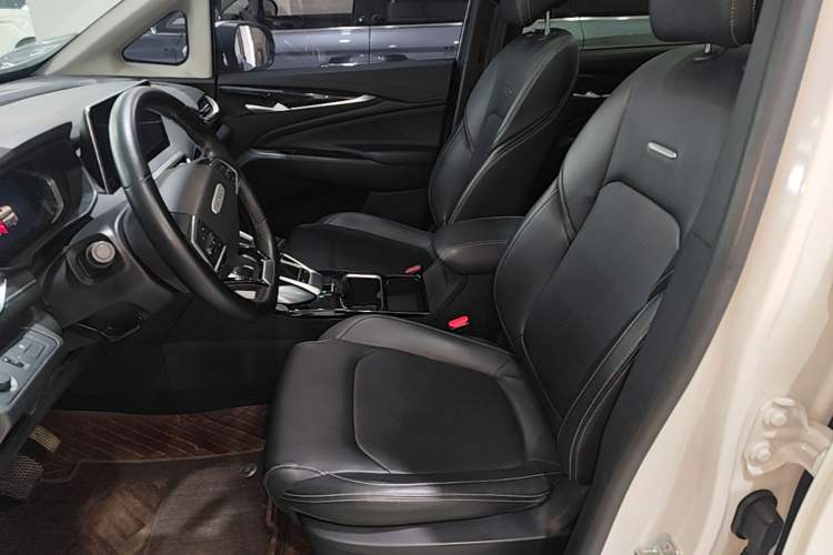 Used SAIC MAXUS EUNIQ 5 2020 1.3T PLUG-IN Luxury Edition