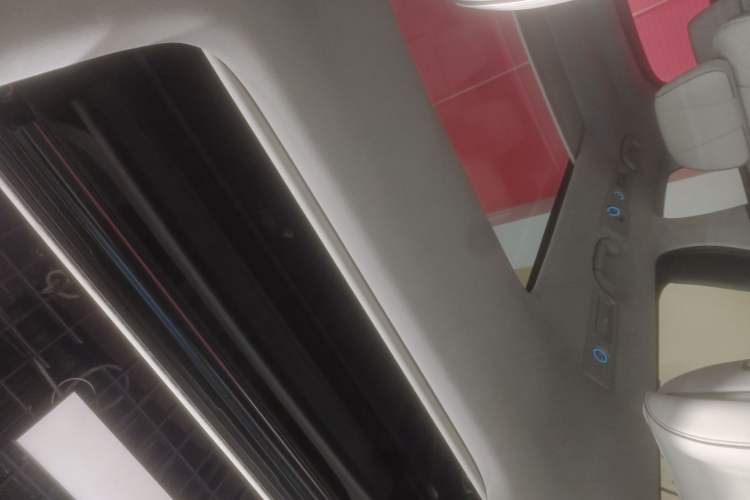 Used Denza D9 2024 DM-i 980 Four-Wheel Drive Prestige Model
