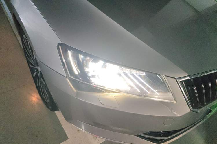 Used Skoda Superb 2016 TSI330 DSG Smart Drive Edition
