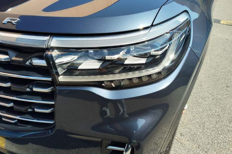 Used Ford Explorer 2023 EcoBoost 285 Four-Wheel Drive Titanium Edition 7-Seater