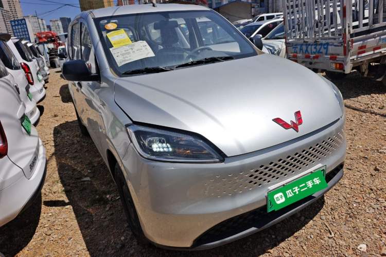 Used Wuling Hongguang New Energy 2025 Extended-Range Hybrid 50 km Utility Version
