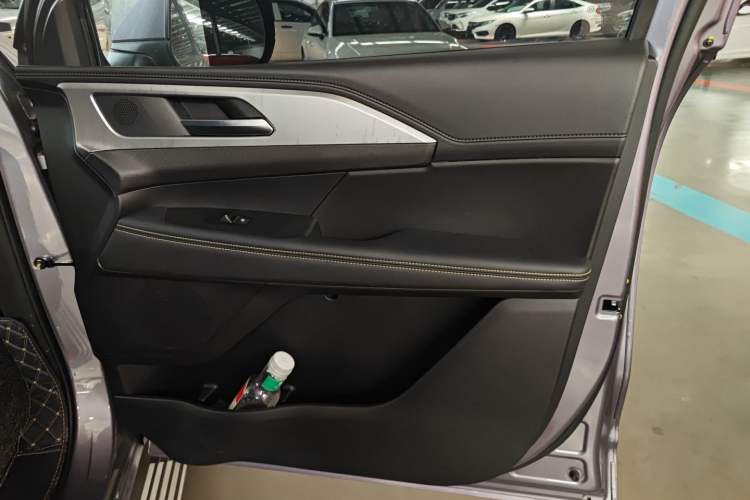 Used Great Wall King Kong Poer 2023 2.0T Automatic Diesel Two-Wheel-Drive Elite Version Flatbed GW4D20M