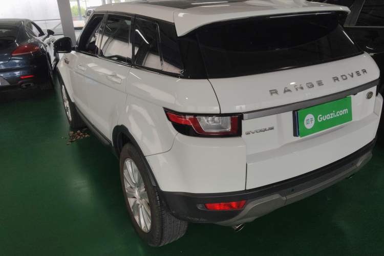 Used Land Rover Range Evoque 2018 240 PS SE Smart Brilliance Edition Exterior 2