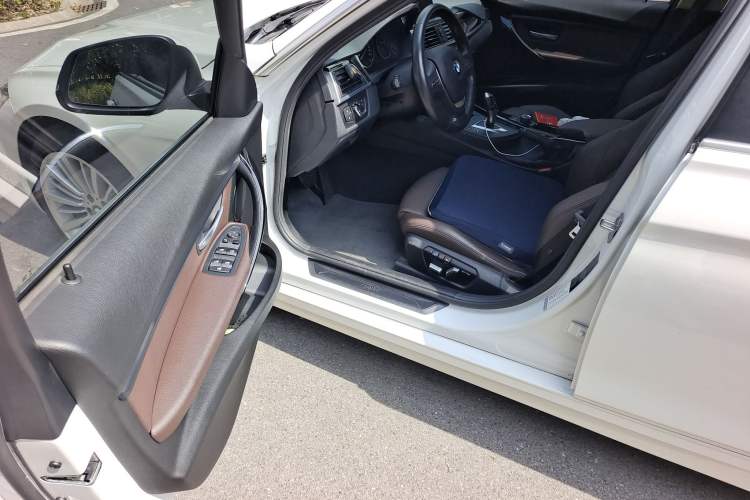 Used BMW 3 Series 2018 320Li Fashion Model
