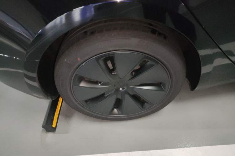 Used Tesla Model 3 2025 Model Revised Rear-Wheel-Drive Version Exterior 5