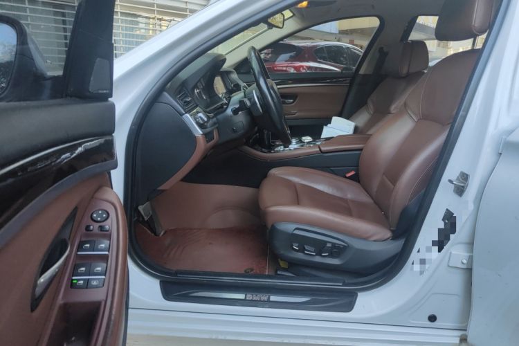 Used BMW 5 Series 2014 535Li Leading Model
